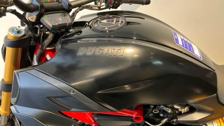 Ducati Diavel 1260S Grey